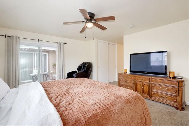 8805 Halverson Dr, Elk Grove, CA 95624