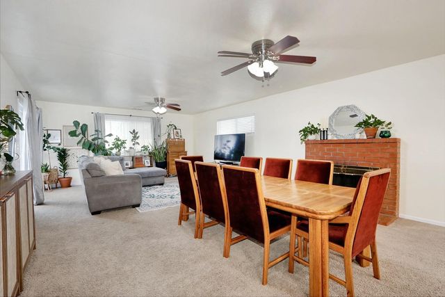8805 Halverson Dr, Elk Grove, CA 95624