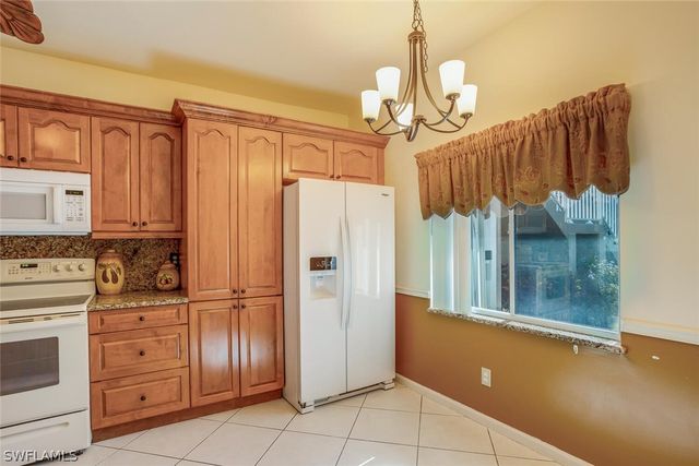 725 Saratoga CIR A103, Naples, FL 34104