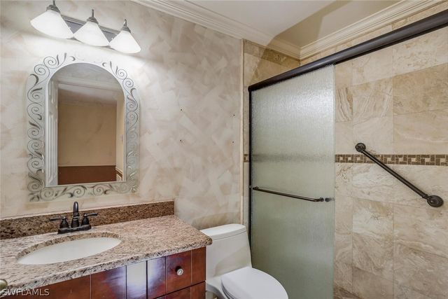 725 Saratoga CIR A103, Naples, FL 34104