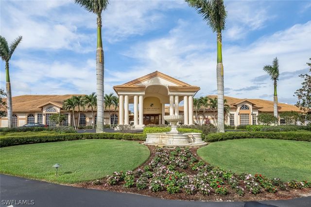 725 Saratoga CIR A103, Naples, FL 34104