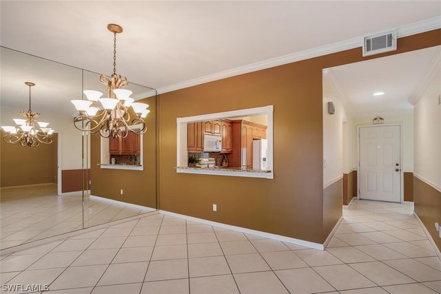 725 Saratoga CIR A103, Naples, FL 34104