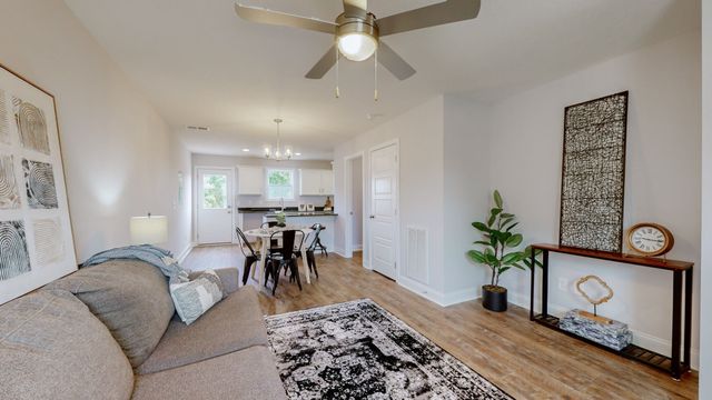 919 Martin St, Clarksville, TN 37040