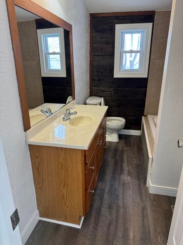 54 Maple Street, Galesburg, MI 49053