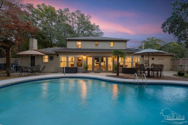 3925 Montalvo Dr, Pensacola, FL 32504