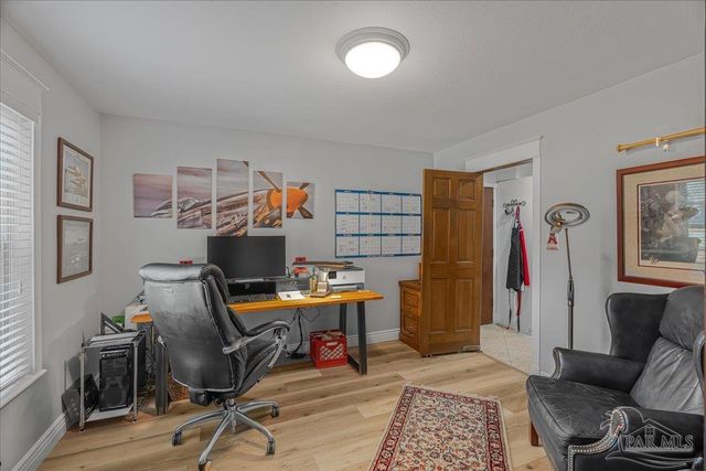 3925 Montalvo Dr, Pensacola, FL 32504