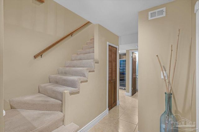 3925 Montalvo Dr, Pensacola, FL 32504