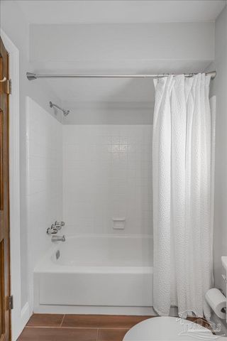 3925 Montalvo Dr, Pensacola, FL 32504