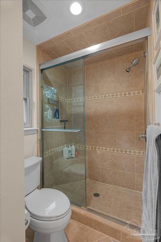 3925 Montalvo Dr, Pensacola, FL 32504