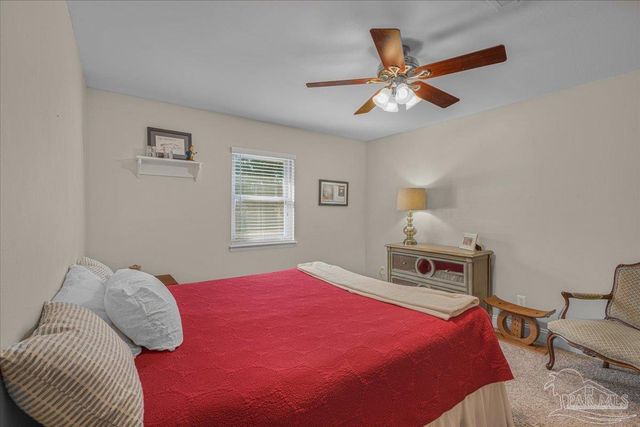 3925 Montalvo Dr, Pensacola, FL 32504