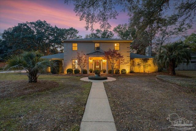 3925 Montalvo Dr, Pensacola, FL 32504