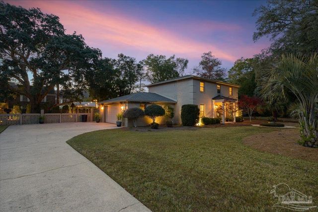 3925 Montalvo Dr, Pensacola, FL 32504