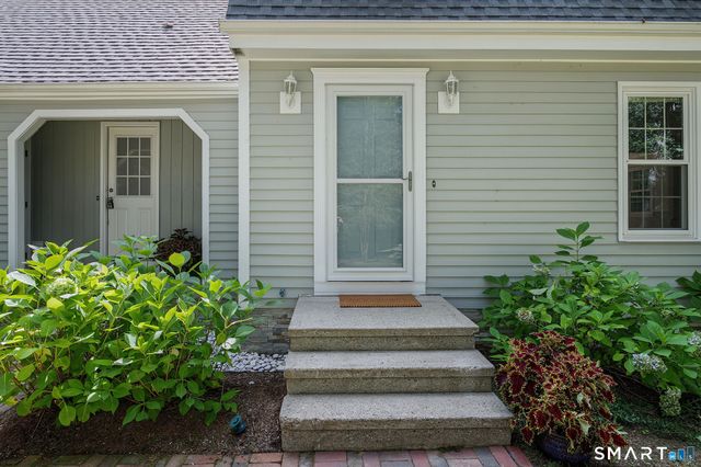 29 Flat Rock Hill Road, Old Lyme, CT 06371