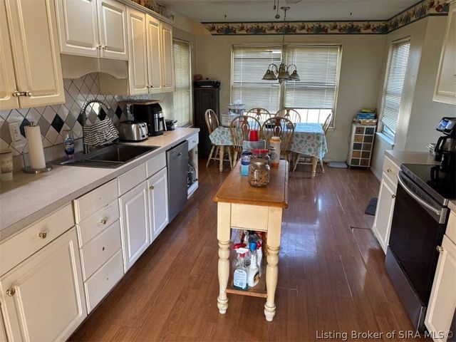 4231 Royal Oak Drive, New Albany, IN 47150