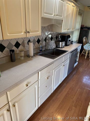 4231 Royal Oak Drive, New Albany, IN 47150