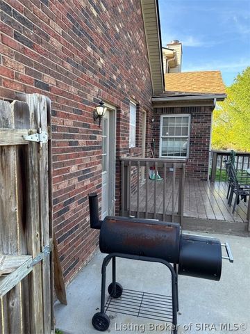 4231 Royal Oak Drive, New Albany, IN 47150