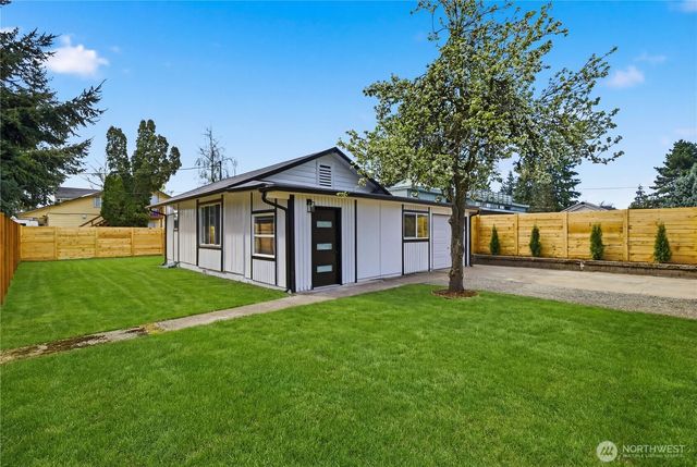 6830 S Bell Street, Tacoma, WA 98408