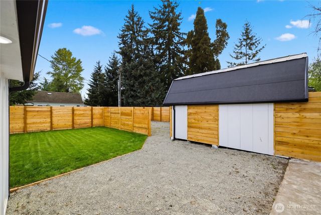 6830 S Bell Street, Tacoma, WA 98408