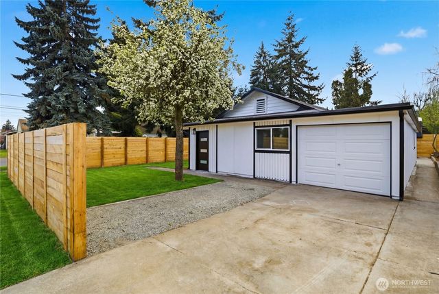 6830 S Bell Street, Tacoma, WA 98408