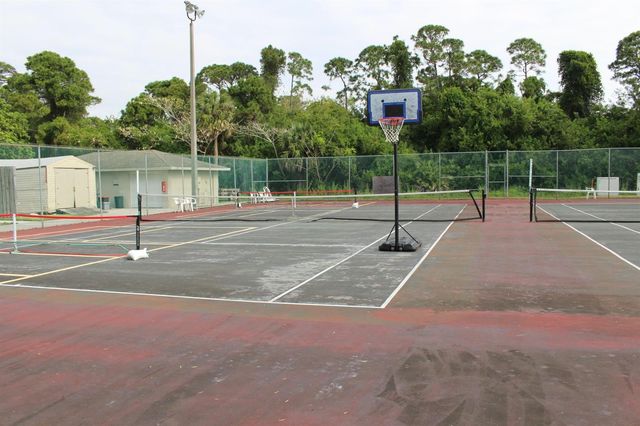 30 Lake Vista Trail 205, Port St. Lucie, FL 34952
