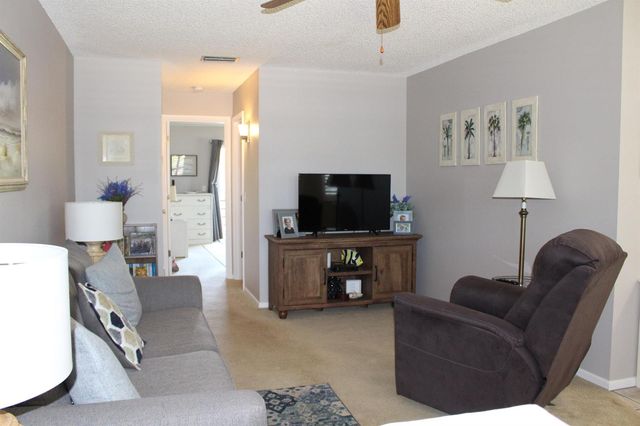 30 Lake Vista Trail 205, Port St. Lucie, FL 34952