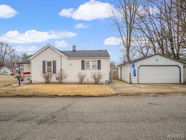 3701 Coronado Drive, Alton, IL 62002