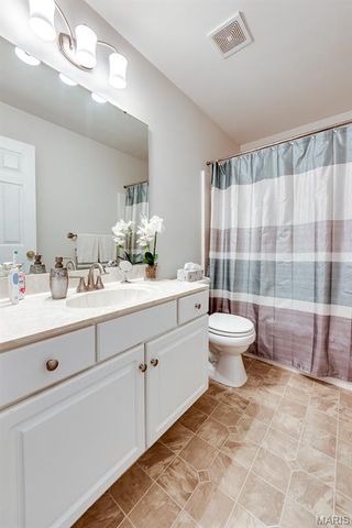 3809 Southern Manor Drive, Mehlville, MO 63125