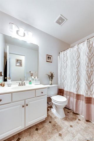 3809 Southern Manor Drive, Mehlville, MO 63125