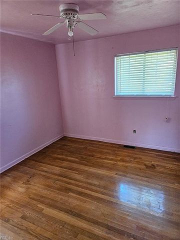 3604 Bosun DR, Chesapeake, VA 23321