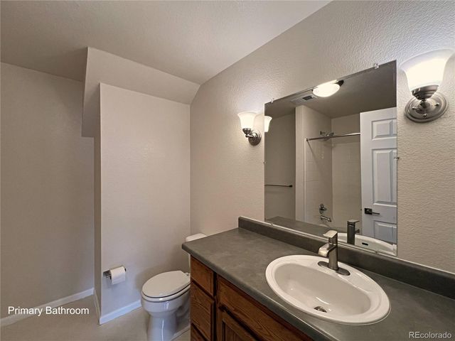 3865 S Dayton Street 302, Aurora, CO 80014