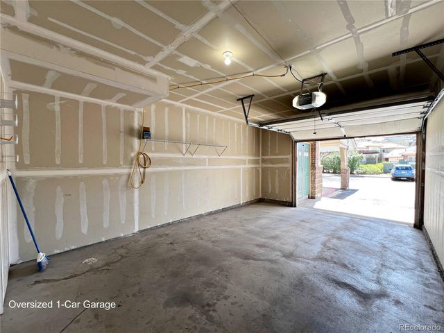 3865 S Dayton Street 302, Aurora, CO 80014