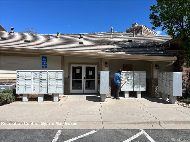 3865 S Dayton Street 302, Aurora, CO 80014