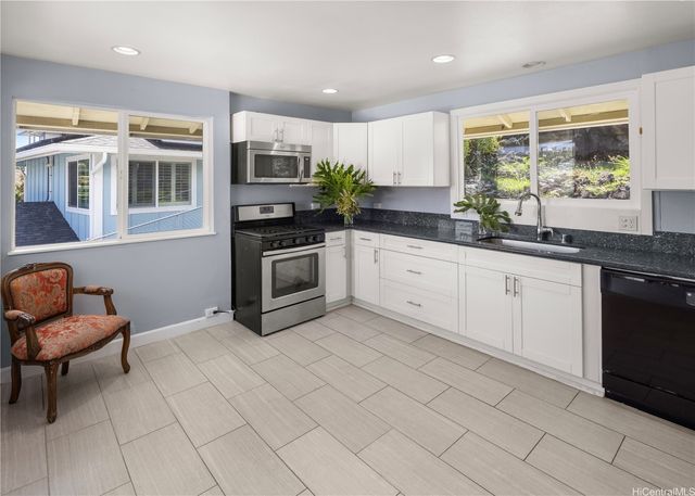 1720E Palolo Avenue, Honolulu, HI 96816