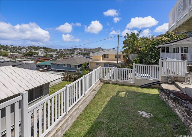 1720E Palolo Avenue, Honolulu, HI 96816