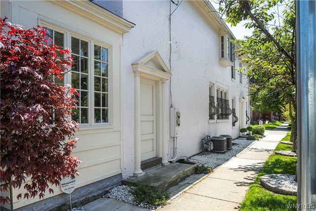 120 Johnson Park, Buffalo, NY 14201