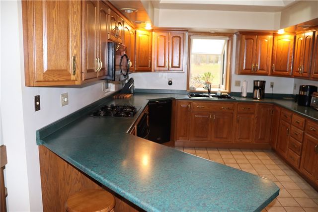 566 Monte Ln, Derry Twp, PA 15717