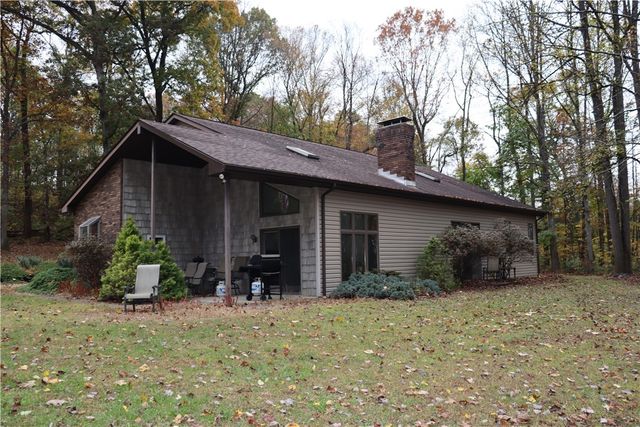 566 Monte Ln, Derry Twp, PA 15717