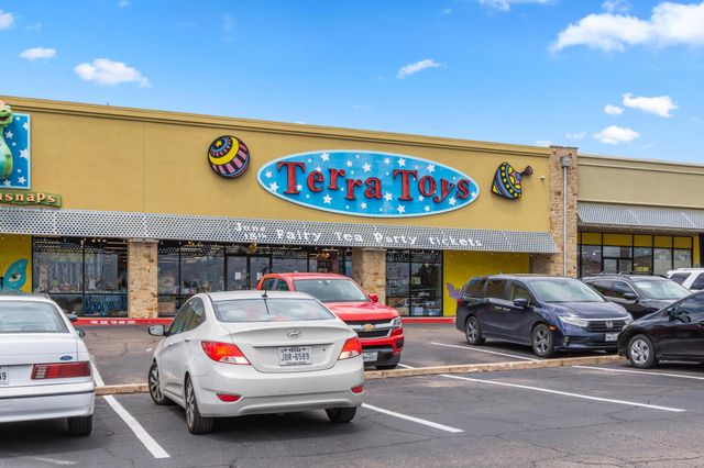 2450 Ashdale DR A-201, Austin, TX 78757