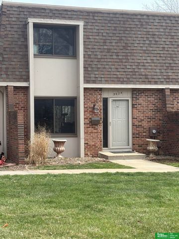 5624 S 92 Plaza, Omaha, NE 68127