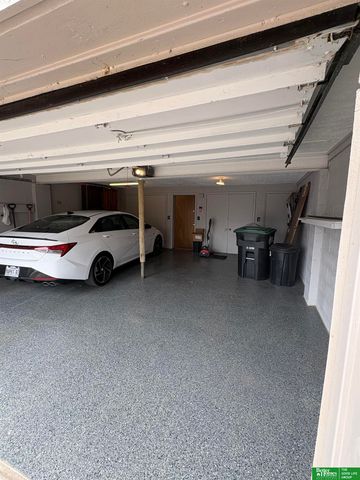 5624 S 92 Plaza, Omaha, NE 68127