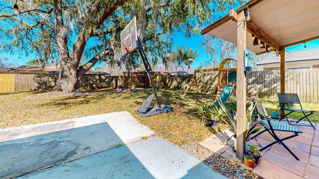 1688 Post Oak Ct, Orange Park, FL 32073