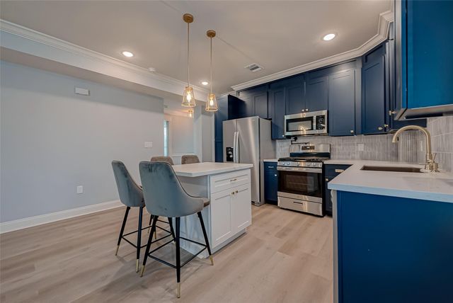 1110 Ave K DOWN, Galveston, TX 77550