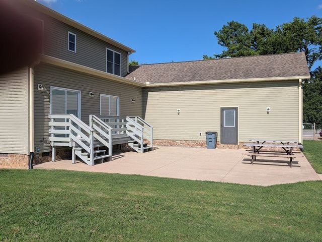 199 Walnut Grove Rd, Christiana, TN 37037