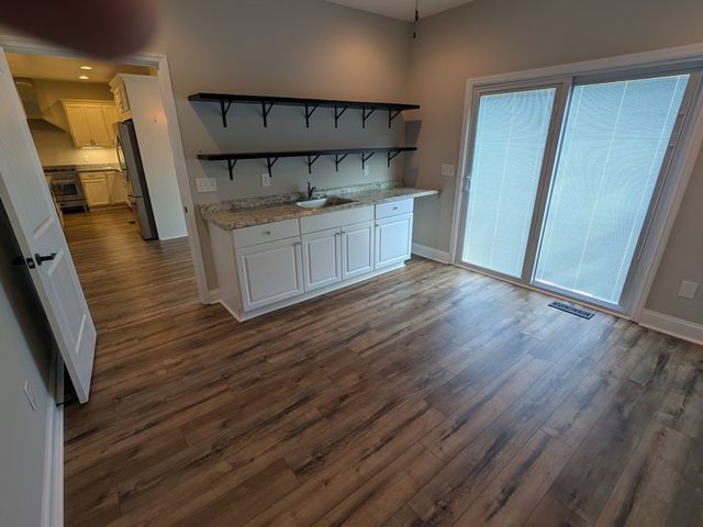 199 Walnut Grove Rd, Christiana, TN 37037