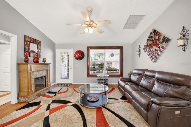 1563 HOLLYBERRY PLACE, The Villages, FL 32162