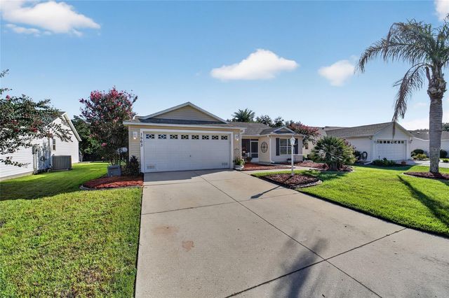 1563 HOLLYBERRY PLACE, The Villages, FL 32162