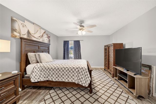 1563 HOLLYBERRY PLACE, The Villages, FL 32162