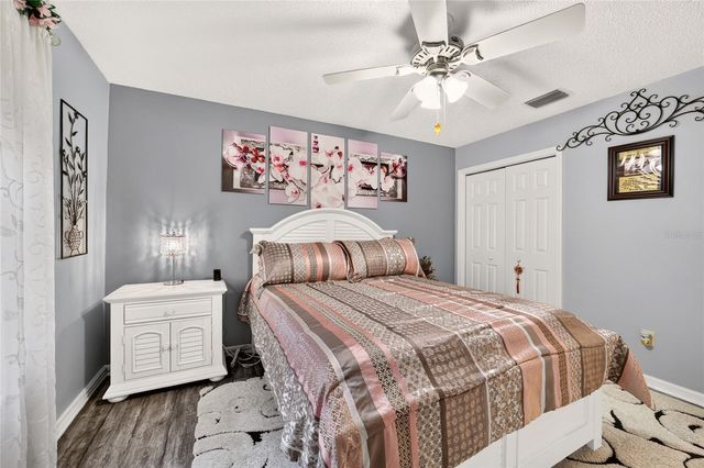 1563 HOLLYBERRY PLACE, The Villages, FL 32162