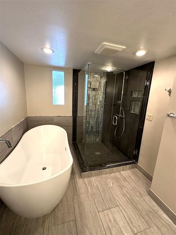 370 PINELLAS BAYWAY S C, Tierra Verde, FL 33715