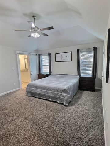 4015 Gallivant Drive, Granbury, TX 76049